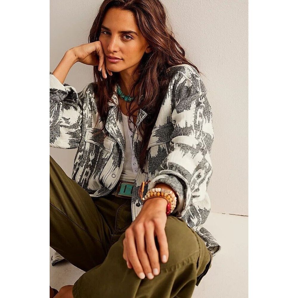 Free People We The Free Izzie Cargo Jacquard Shirt Size S - Picture 2 of 8